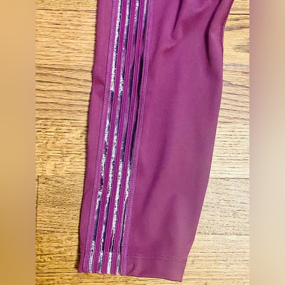 Pink Victoria’s Secret Ultimate Sport - Picture 5 of 6